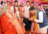 मुख्यमंत्री विष्णु देव साय ने लिया संतों का आशीर्वाद