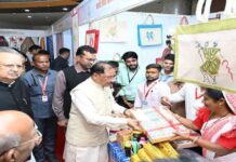 कोसा और हथकरघा उत्पादों को मिलेगा वैश्विक मंच, ‘कोशल फैब’ ब्रांड लॉन्च