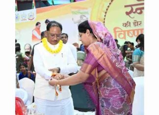 शहीद परिवार के सम्मान में CM साय का भावुक संदेश, बोले- ये परिवार हमारे अपने हैं