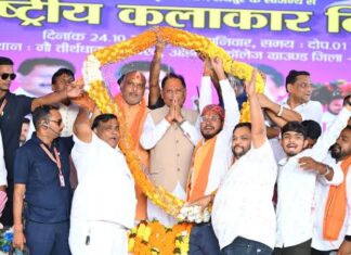 छत्तीसगढ़ में पंडवानी कलाकारों को CM साय की बड़ी सौगात, 70 दलों को मिलेंगे 25-25 हजार रुपये; तीजन बाई के नाम पर होगा लोककला अलंकरण